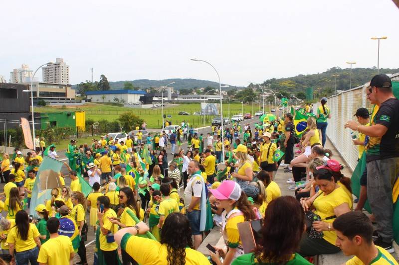 Passeata em defesa dos princípios cristãos reúne manifestantes na Rua da Gente — foto 12