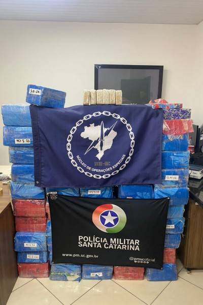 Motorista de Sombrio é preso com carregamento milionário de drogas — foto 2