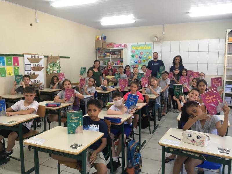 Engeplus Empresas apoia iniciativa de presentear alunos com exemplares do livro O Pequeno Príncipe — foto 2