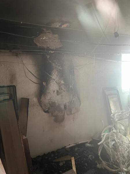 Hóspedes e funcionários são evacuados de hotel devido incêndio em depósito em Criciúma — foto 3