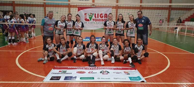 Vôlei de Forquilhinha recebe pela nova vez o 'Troféu Eficiência Feminino' — foto 1