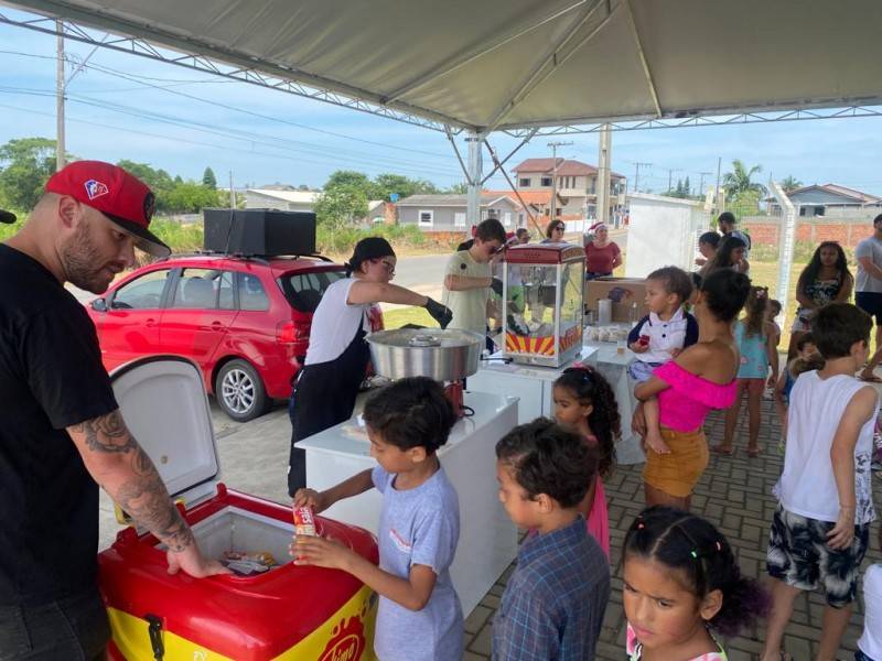 Içara: mais de 350 pessoas participam de festa de Natal do Cras Jaqueline — foto 1