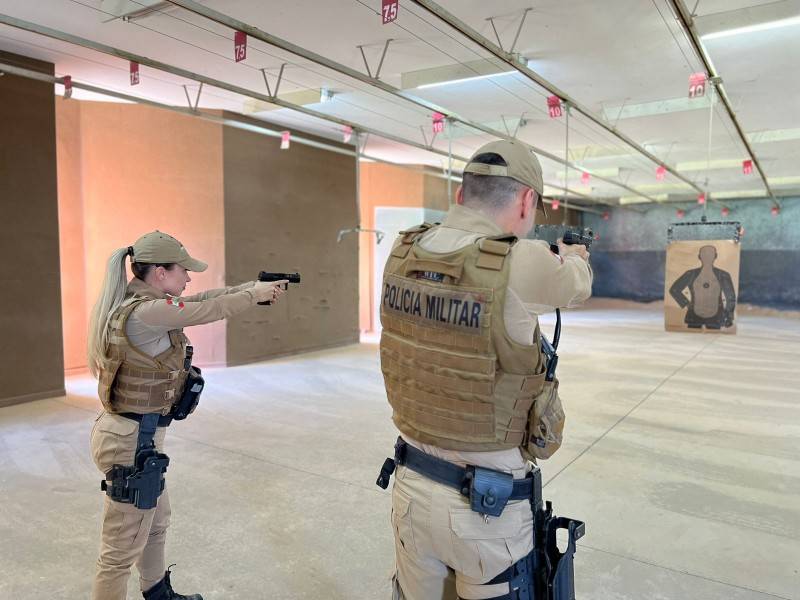 Policiais do 9° BPM recebem novos armamentos e passam atuar com pistolas de fabricação italiana — foto 1
