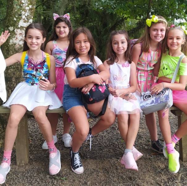Música, fantasias e brincadeiras no Carnaval do Colégio Satc — foto 1