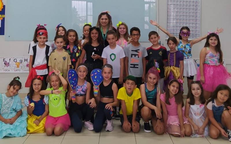 Música, fantasias e brincadeiras no Carnaval do Colégio Satc — foto 2