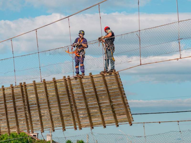 Prefeito de Passo de Torres busca apoio para reconstrução de ponte pênsil — foto 1