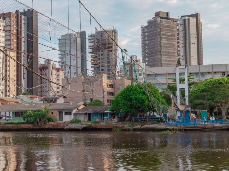Prefeito de Passo de Torres busca apoio para reconstrução de ponte pênsil — foto 2