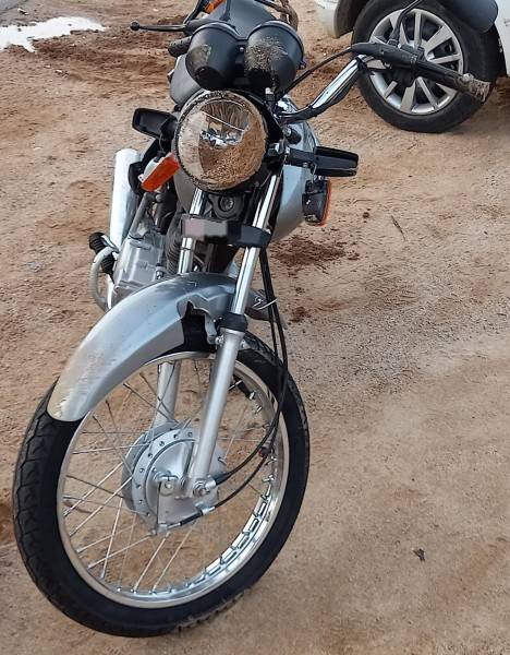 Carro e moto colidem em Cocal do Sul — foto 1