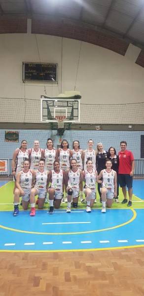 Basquete feminino de Criciúma disputa Campeonato Brasileiro Interclubes — foto 1
