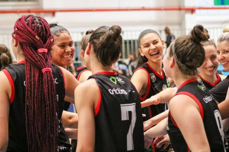 Basquete feminino de Criciúma disputa Campeonato Brasileiro Interclubes — foto 2