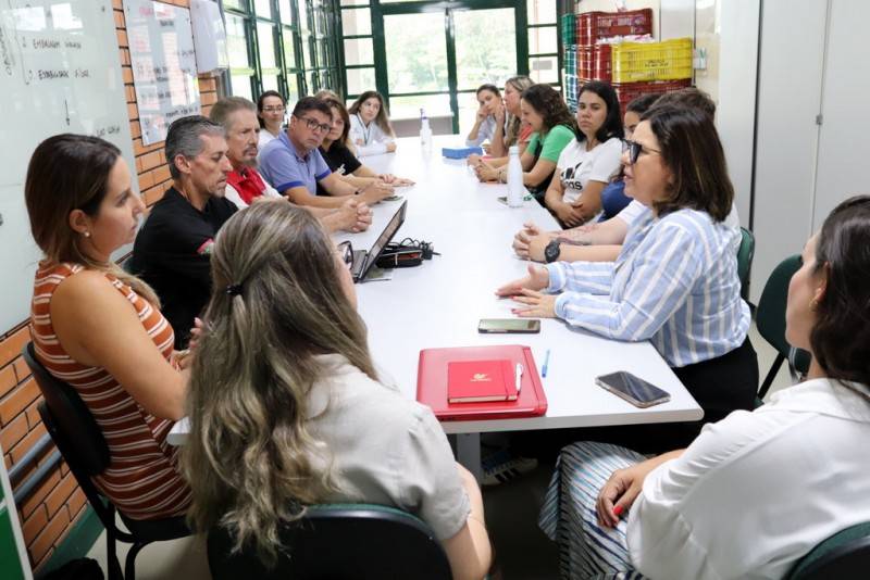 Farmácia Solidária: 'É um projeto lindo que serve de exemplo para o Brasil', diz conselheira federal — foto 1