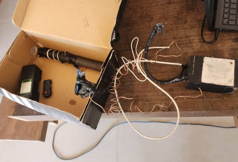 Por mais de sete horas, moradores são ameaçados de morte e feitos de reféns durante assalto — foto 1