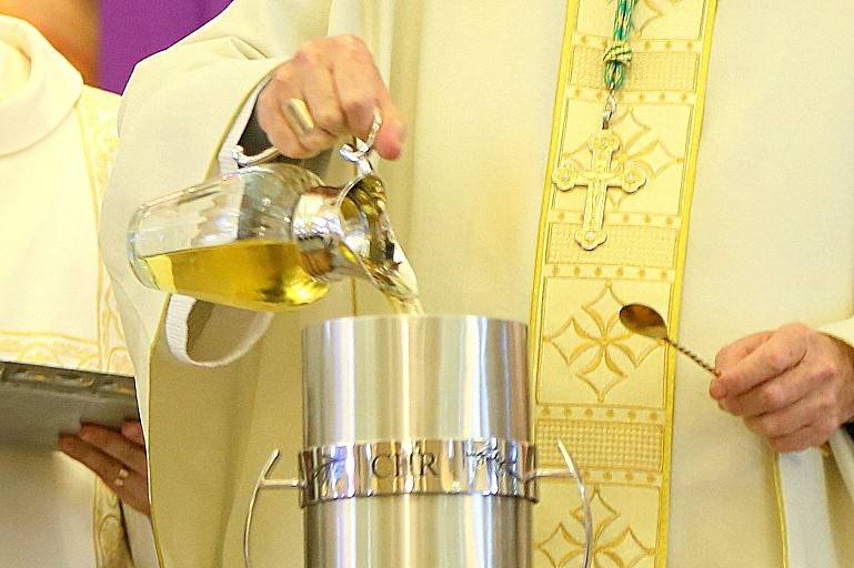 Clero da Diocese de Criciúma se reúne durante Missa dos Santos Óleos — foto 2
