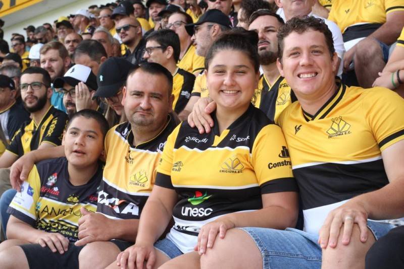 Galeria Carvoeira: torcida comemora arrancada vitoriosa do Tigre na Série B do Brasileirão — foto 1