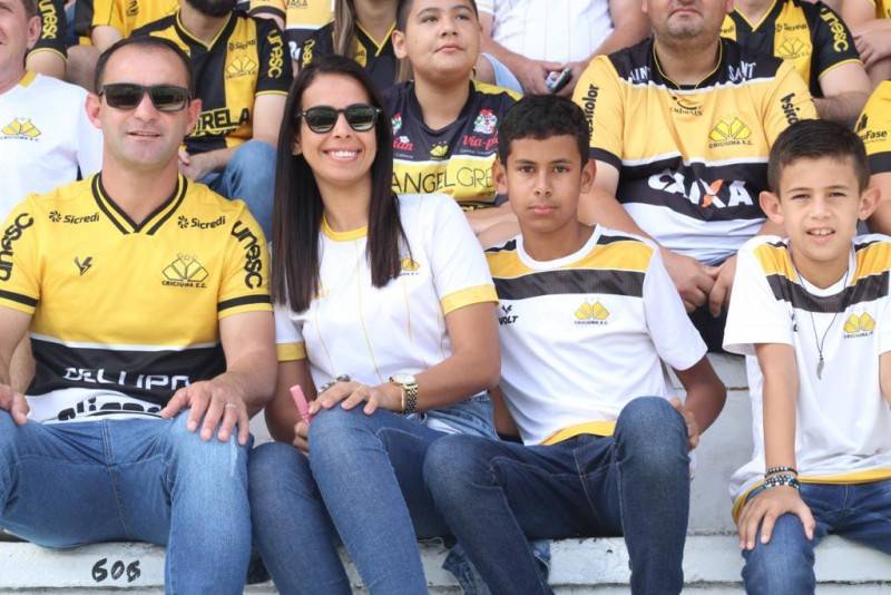 Galeria Carvoeira: torcida comemora arrancada vitoriosa do Tigre na Série B do Brasileirão — foto 2