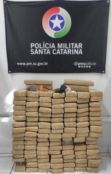Morador de Criciúma é preso com mais de 100 quilos de maconha no Alto Vale do Itajaí — foto 1