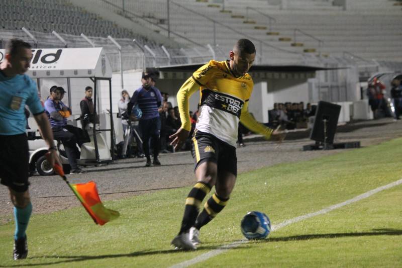 Criciúma quebra tabu e vence a Ponte Preta pela primeira vez no Moisés Lucarelli — foto 1