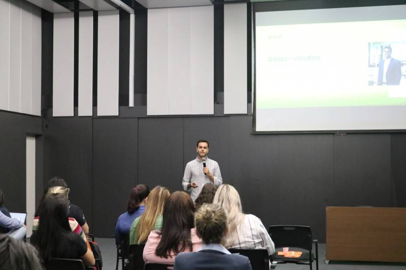 Retenção de talentos pauta encontro com profissionais de Recursos Humanos na Acic — foto 1