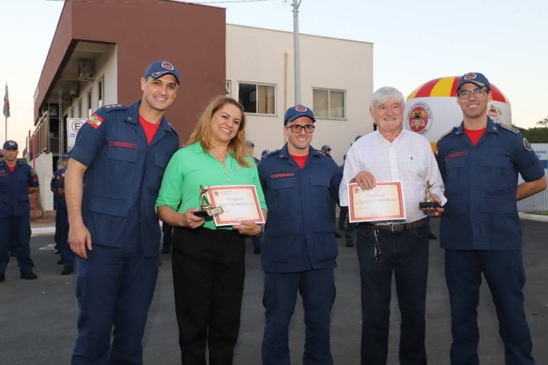 CBMSC em Içara recebe nova viatura e comemora 21 anos de instalação — foto 2