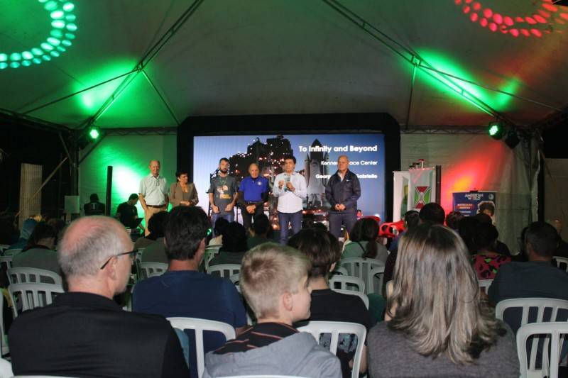 Palestra de ex-engenheiro da Nasa encanta alunos no Parque Astronômico de Criciúma — foto 4