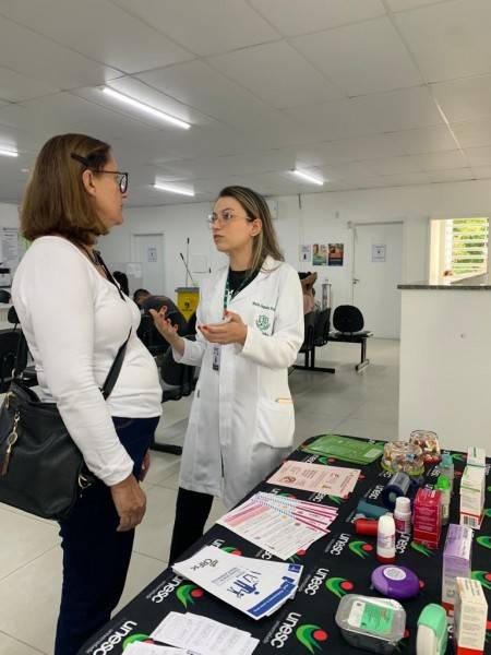 Residentes da Unesc levam orientações sobre medicamentos à população — foto 4