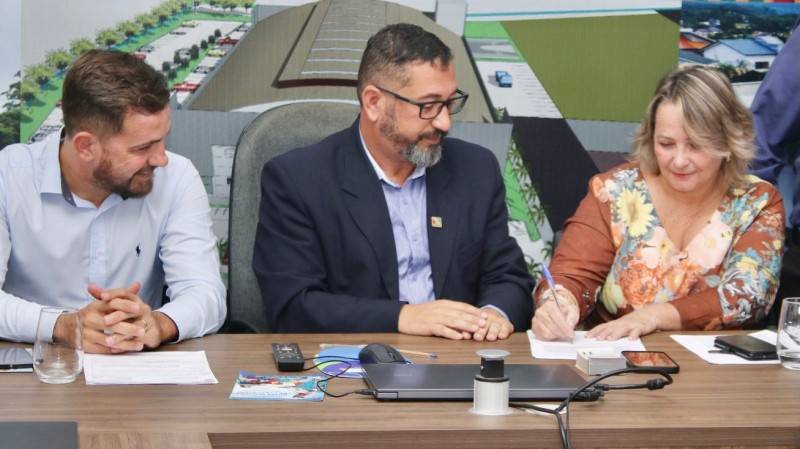 Nega Cittadin toma posse como prefeita interina em Cocal do Sul — foto 6