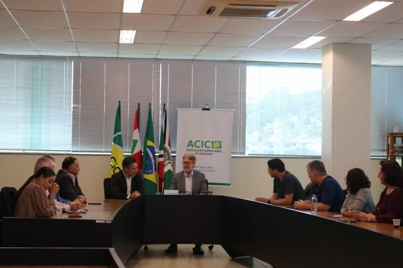 Encontro na Acic com a presença do presidente da Acate debate tecnologia — foto 1