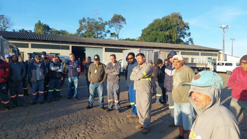 Servidores do Pátio de Máquinas de Criciúma estendem paralisação — foto 2