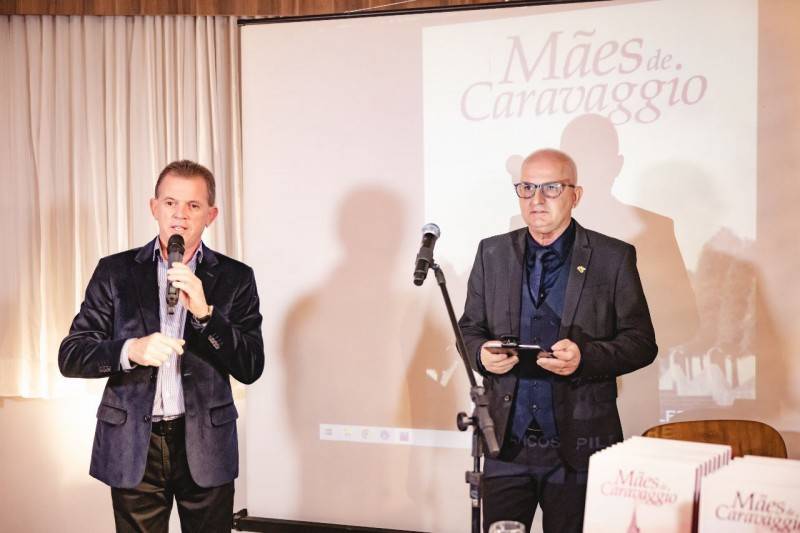 Benício Spillere lança livro “Mães de Caravaggio” — foto 1