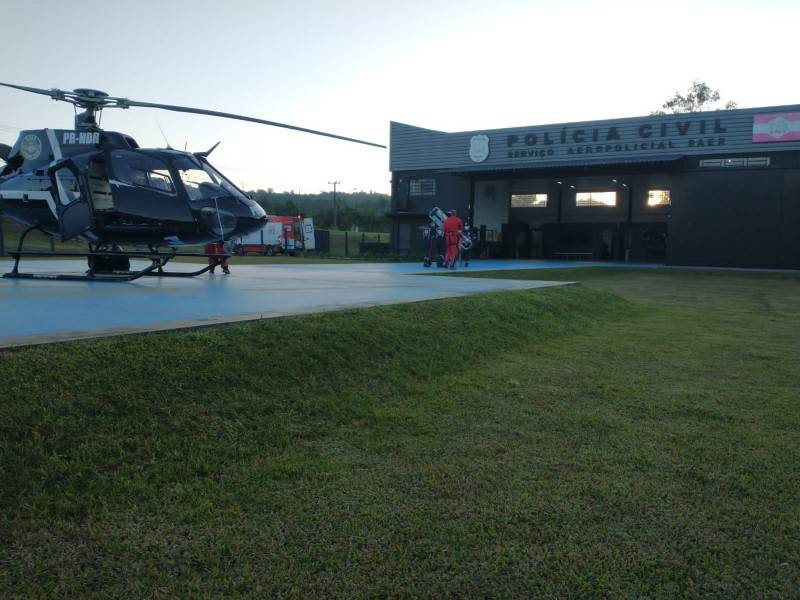 Motociclista fica gravemente ferido após colisão com caminhão — foto 1