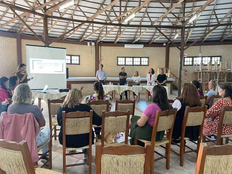 Profissionais da rede de proteção de Maracajá participam de encontro sobre Escuta Especializada — foto 1