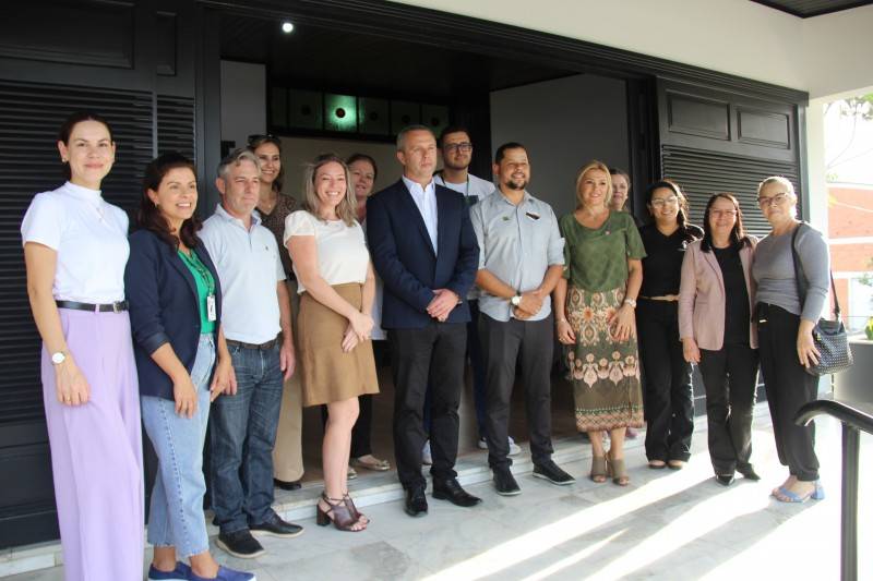 Juiz da Vara da Infância e Juventude visita novo espaço do Abrigo Florescer — foto 1