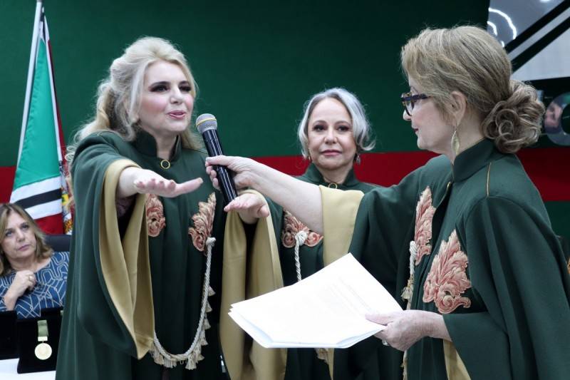 Professora da Unesc, Morgana Gaidzinski, passa a integrar a Academia Criciumense de Letras — foto 1