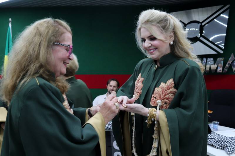 Professora da Unesc, Morgana Gaidzinski, passa a integrar a Academia Criciumense de Letras — foto 2