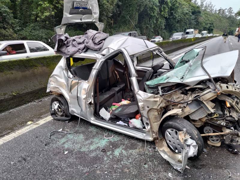 Cadeirinha salva vida de criança na BR-101 em Santa Catarina — foto 3