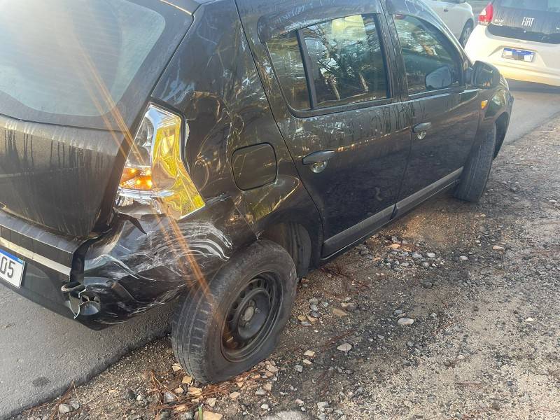 Engavetamento com três carros é registrado na rodovia Luiz Rosso — foto 1