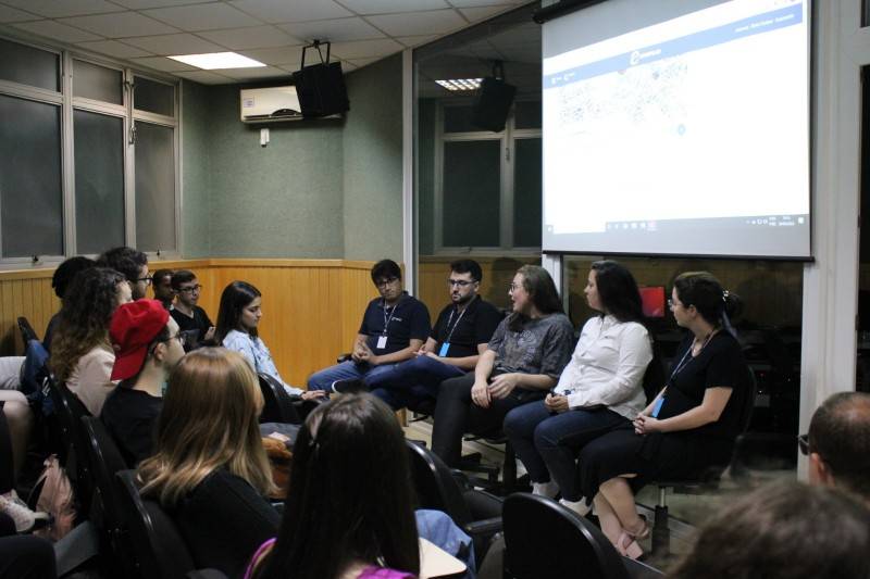 Equipe do Portal Engeplus participa de aula no Jornalismo UniSatc — foto 1