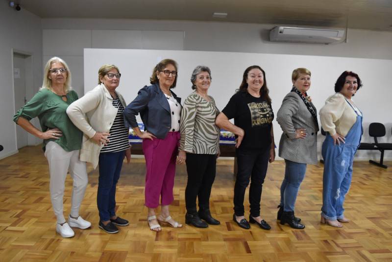 Candidatas à Corte da Festa do Colono se preparam para concurso no sábado — foto 1