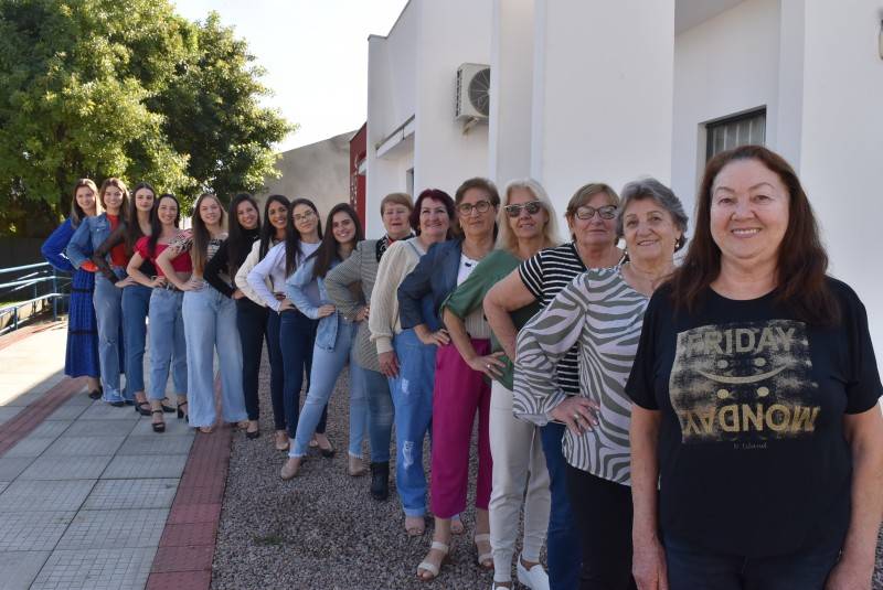 Candidatas à Corte da Festa do Colono se preparam para concurso no sábado — foto 2