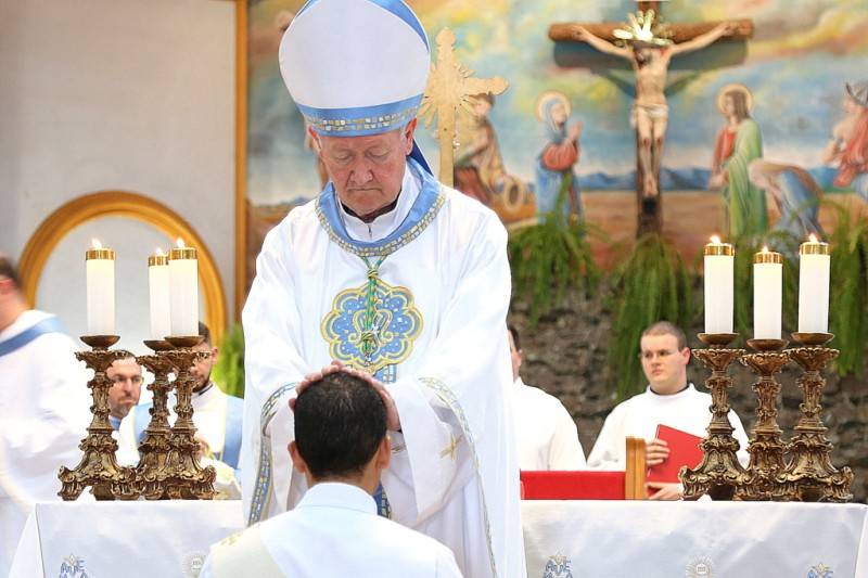 Diácono Rafael é ordenado padre no Santuário de Caravaggio — foto 1