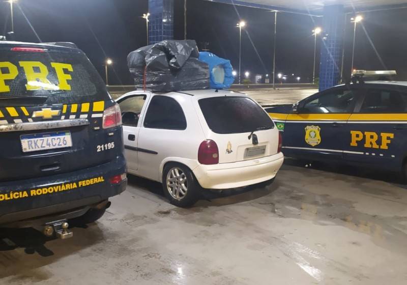 Carro furtado há mais de um mês em Criciúma é recuperado na BR-101 — foto 1