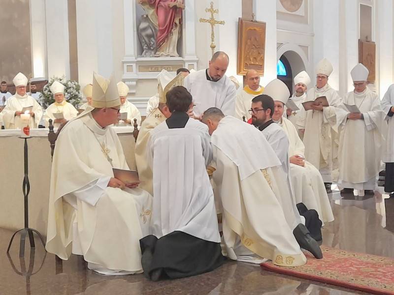 Padre natural de Criciúma é ordenado bispo em Porto Alegre — foto 1