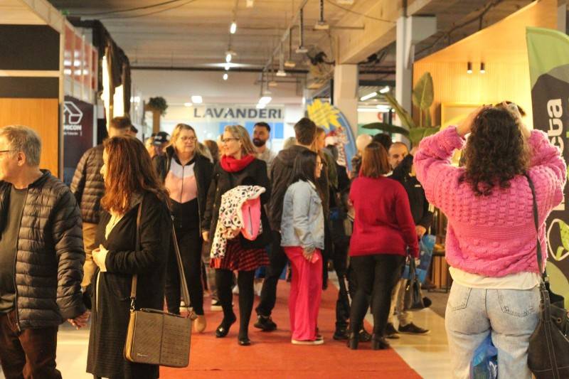 Com mais de 35 mil visitantes, CasaPronta Tubarão encerra com recorde de público e vendas — foto 1