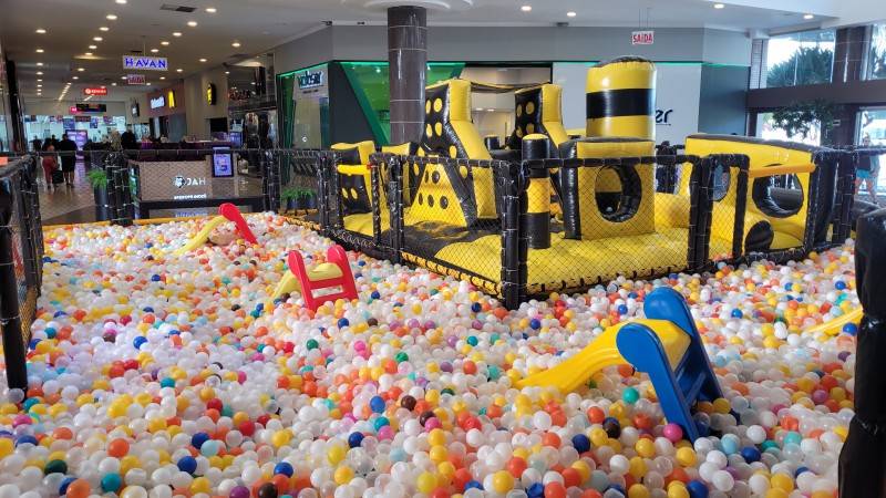 Abelha Parque movimenta férias de inverno no Farol Shopping — foto 1