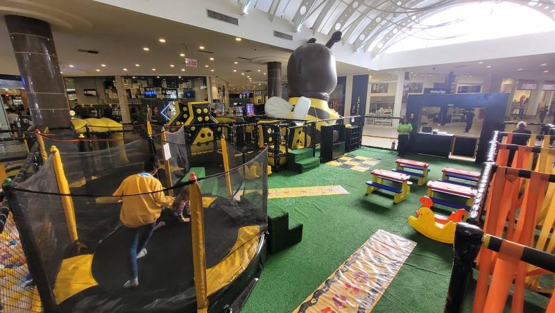 Abelha Parque movimenta férias de inverno no Farol Shopping — foto 2