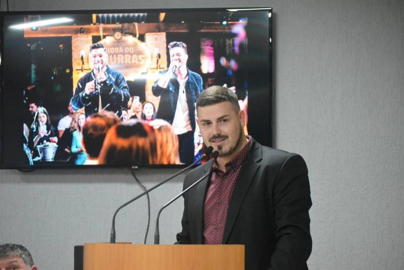 Câmara de Urussanga entrega Moção de Aplauso à dupla Vitor e Chico — foto 2