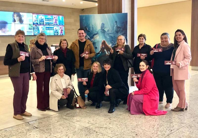 Projeto 'Viva pra valer' do Nações Shopping, leva Serviço do Idoso da Afasc para as salas de cinema — foto 1