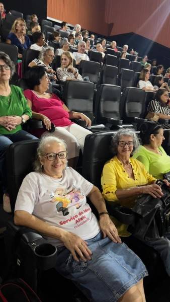Projeto 'Viva pra valer' do Nações Shopping, leva Serviço do Idoso da Afasc para as salas de cinema — foto 3