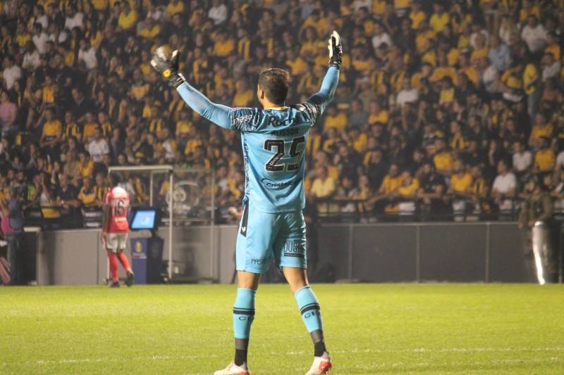 Criciúma vence o CRB por 2 a 1 e retorna ao G4 da Série B — foto 1