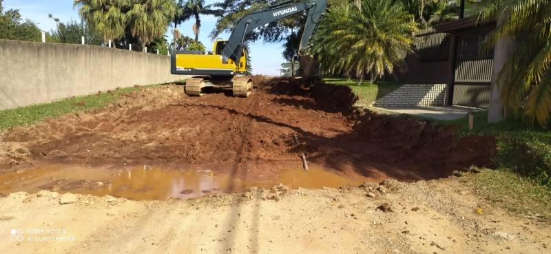 Governo de Içara inicia terraplanagem para a pavimentação da rua Domingos Sartor — foto 1
